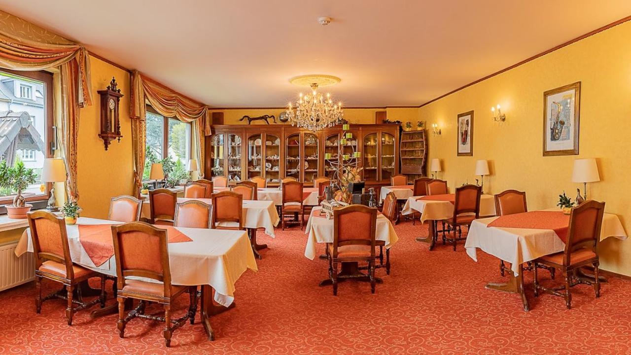 Hostellerie Val Fleuri Mersch Bagian luar foto
