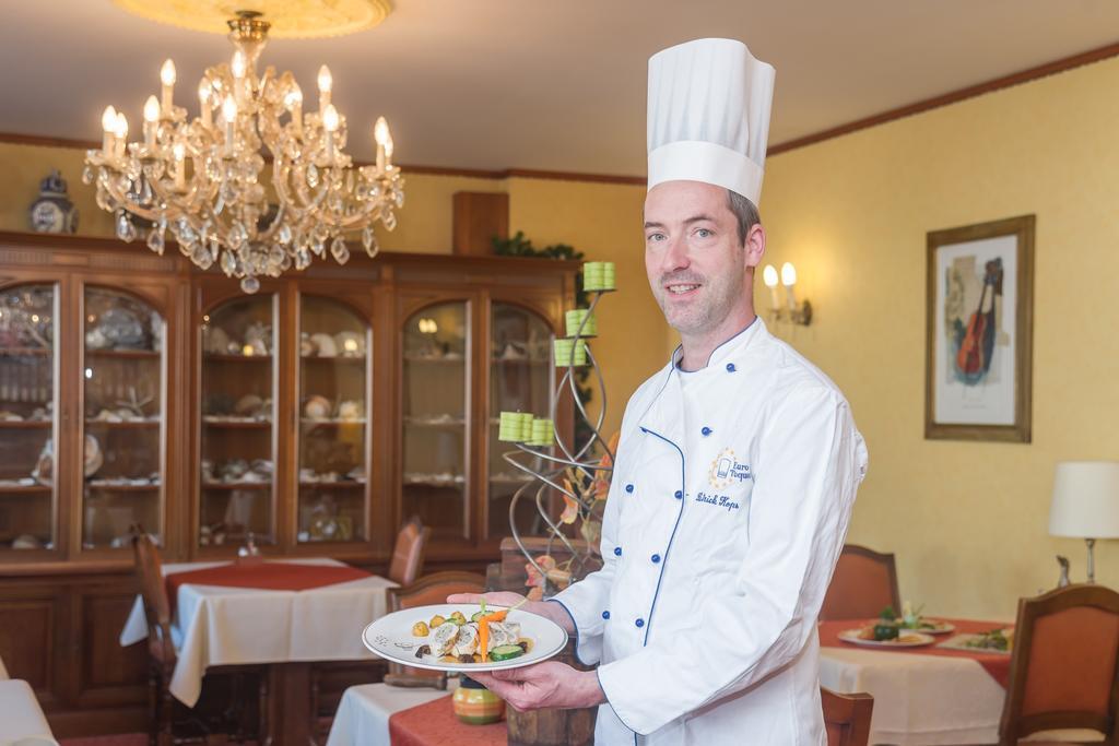 Hostellerie Val Fleuri Mersch Bagian luar foto