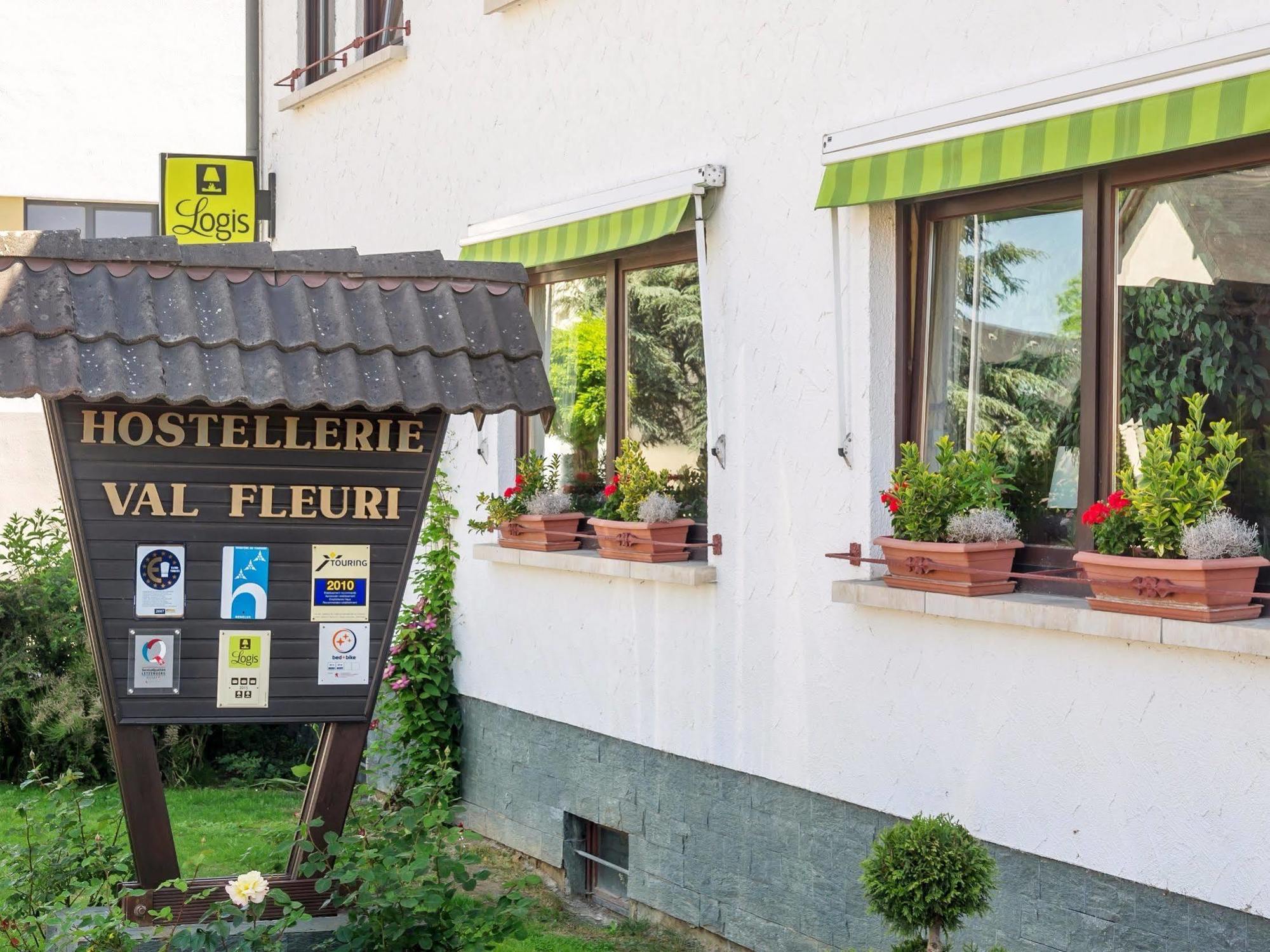 Hostellerie Val Fleuri Mersch Bagian luar foto