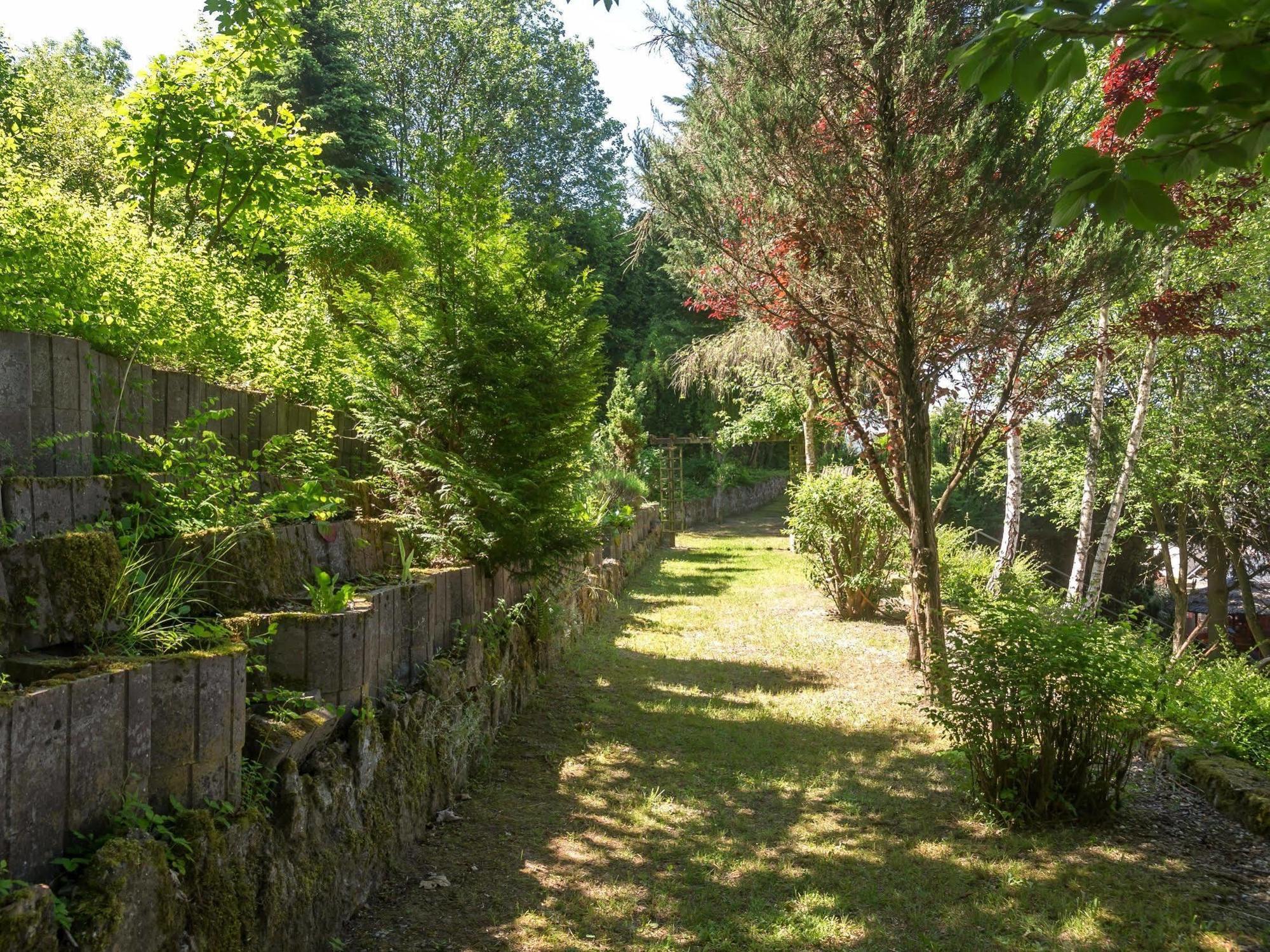 Hostellerie Val Fleuri Mersch Bagian luar foto