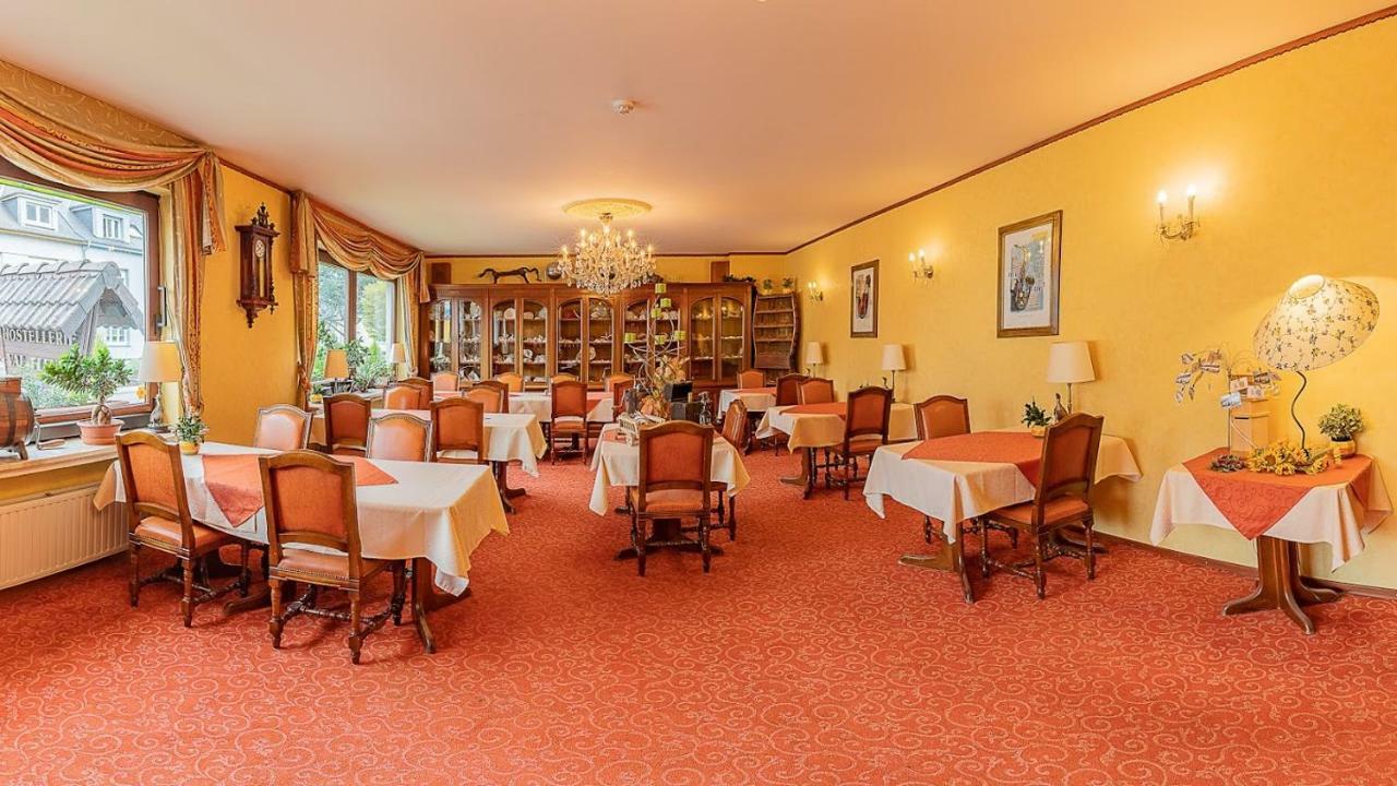 Hostellerie Val Fleuri Mersch Bagian luar foto