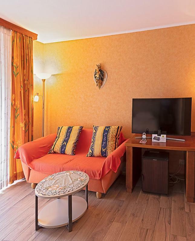 Hostellerie Val Fleuri Mersch Bagian luar foto